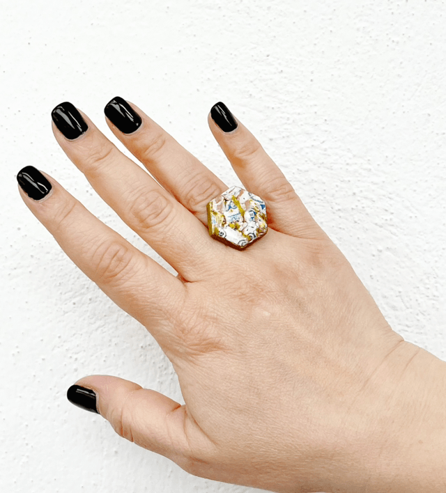 Anello Regolabile Fatto a Mano con Frammenti di Maioliche in Argilla Polimerica - Effetto Ceramica | Gioiello Artigianale  