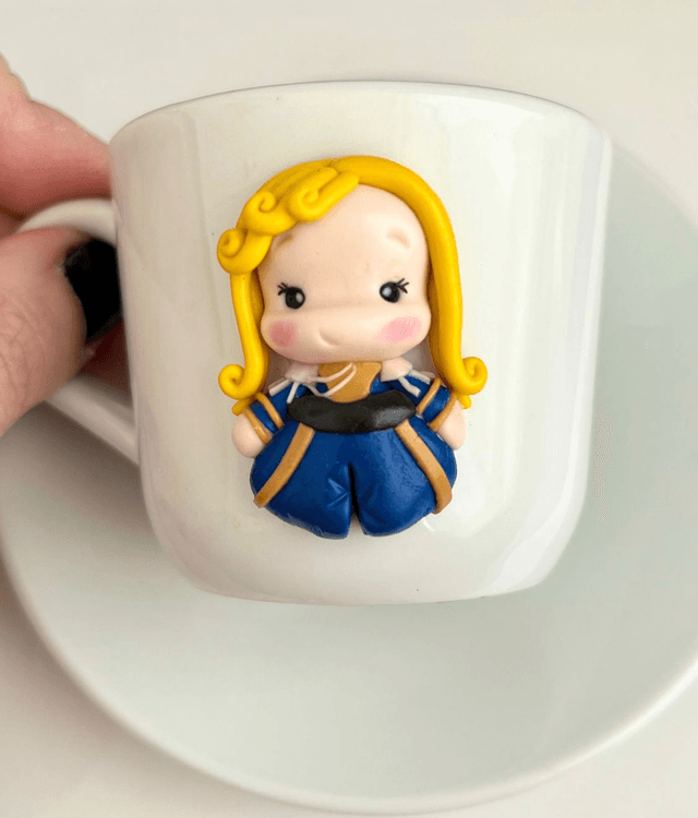 SU ORDINAZIONE - Tazzina da caffè e piattino con personaggio dei cartoni - Lady Oscar