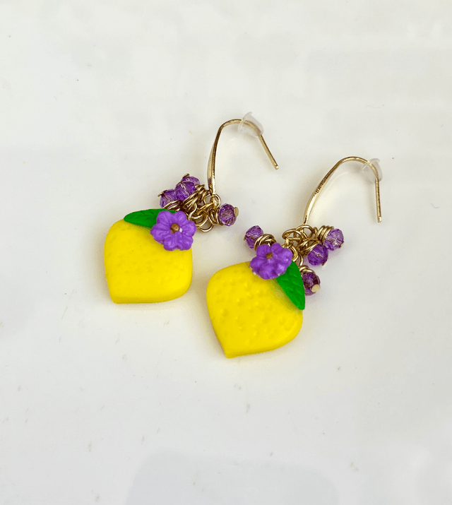 Orecchini siciliani pendenti con Limoni e fiori viola