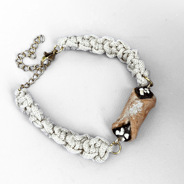 Parure Siciliana: Collana, Bracciale, Orecchini con Cannolo Gusto Cioccolato e Granella di Nocciole – Artigianale in Argilla Polimerica, Regolabile