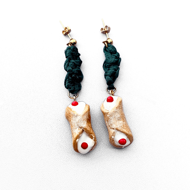 Parure Siciliana: Collana, bracciale, orecchini con Cannolo Gusto Ricotta e Ciliegia Candita – Artigianale in Argilla Polimerica, Regolabile