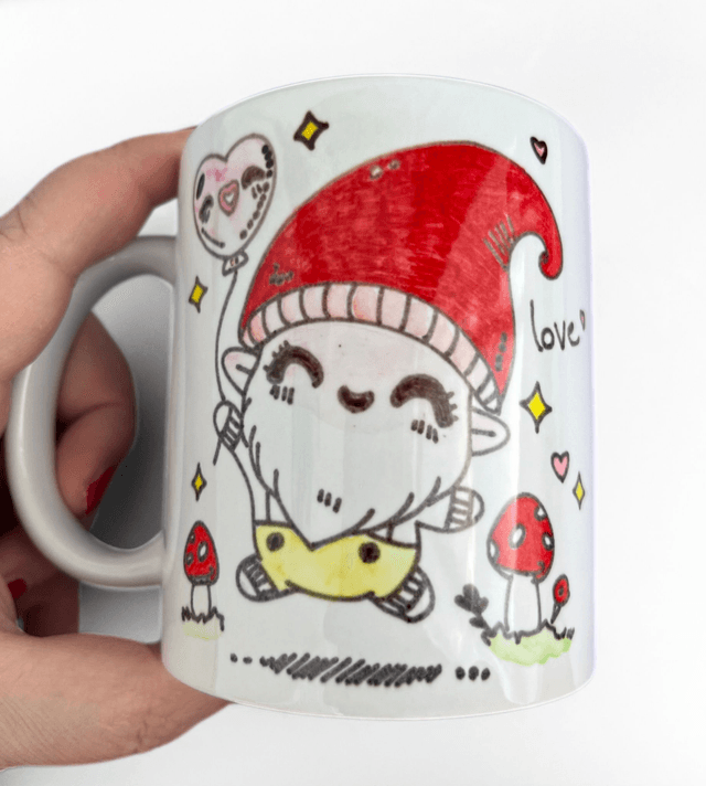 Tazza in Ceramica con Disegno Gnomo Love - Idea Regalo San Valentino - Adatta per Microonde e Lavastoviglie