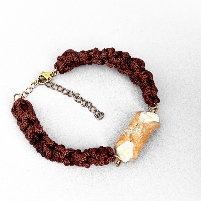 Parure Siciliana: Collana, Bracciale, Orecchini con Cannolo Gusto Ricotta e Granella di Nocciole – Artigianale in Argilla Polimerica, Regolabile