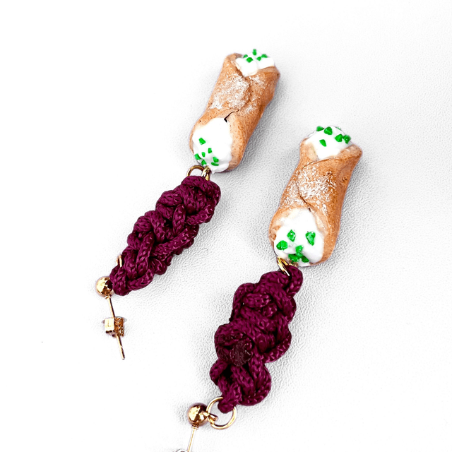 Orecchini a lobo Siciliani Cannolo Gusto Ricotta e Granella di Pistacchi – Artigianali in Argilla Polimerica - Orecchini a Clip